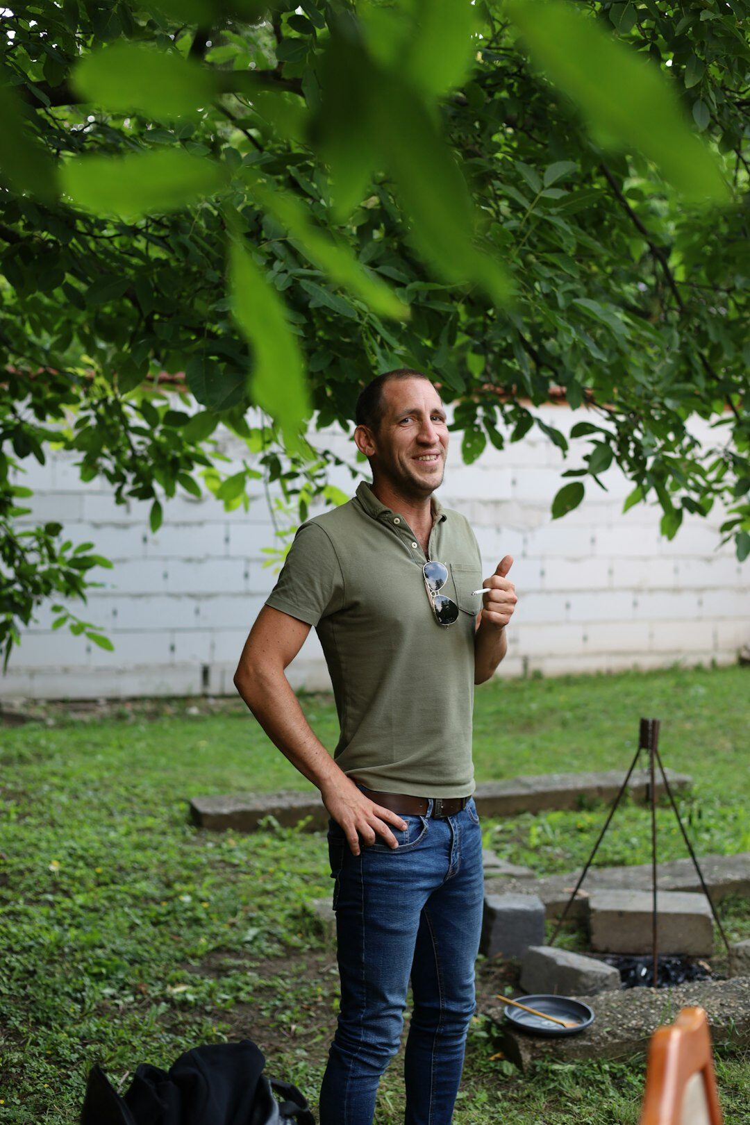 Turkish journalism trainer teaching a workshop with a microphone